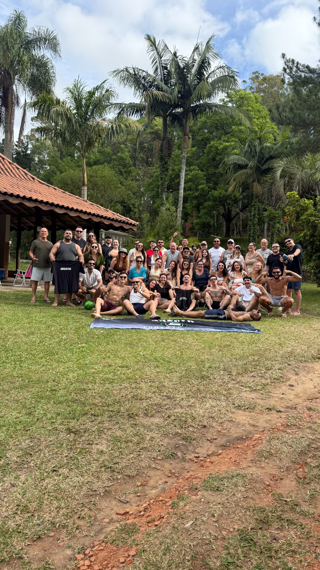 Confraternização da comunidade Arnold Fit